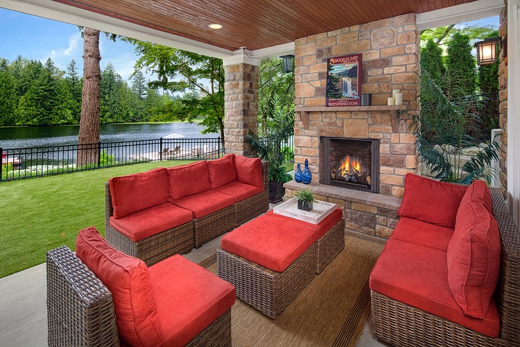 Beaver Lake Craftsman