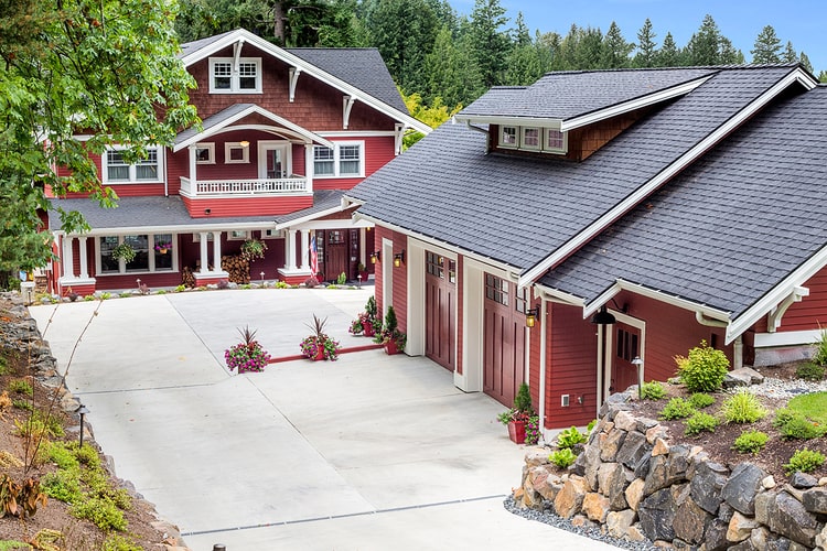 Beaver Lake Craftsman