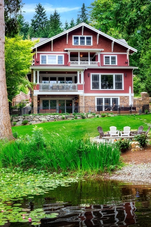 Beaver Lake Craftsman