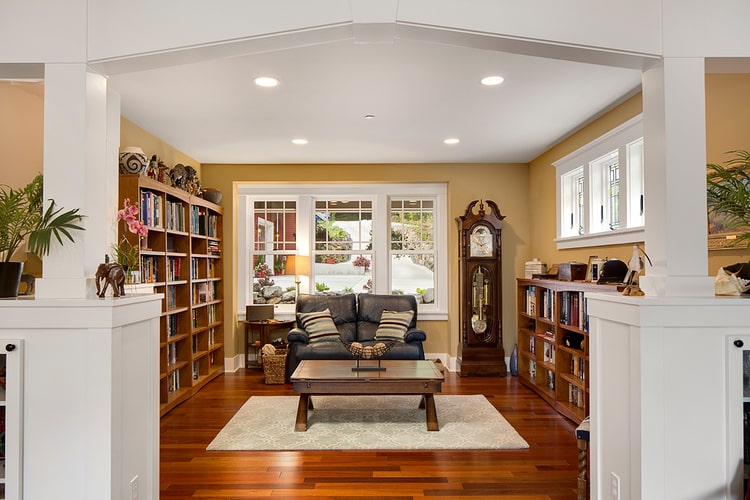 Beaver Lake Craftsman