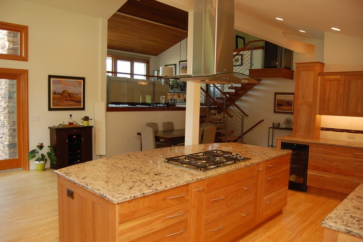 East Lake Sammamish – Kitchen & Stair