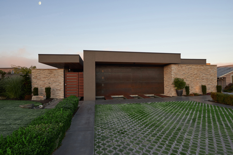 Innis Arden Contemporary