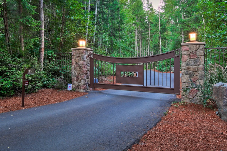 Northwest Custom Craftsman
