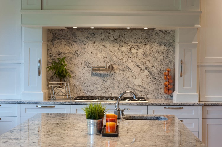 Ravensdale – Kitchen & Living